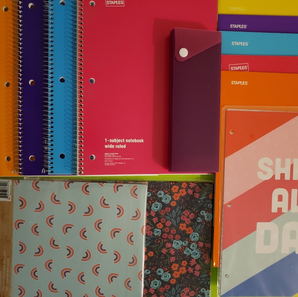 School Supplies 27 Item Bundle 5 Folders 6 Notebooks 5 Dividers & More   NWT